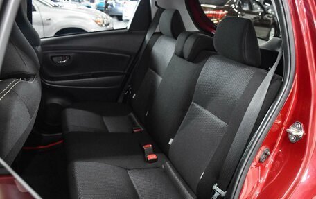 Toyota Vitz, 2019 год, 999 000 рублей, 8 фотография