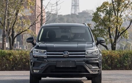 Volkswagen Tharu, 2022 год, 1 800 000 рублей, 2 фотография