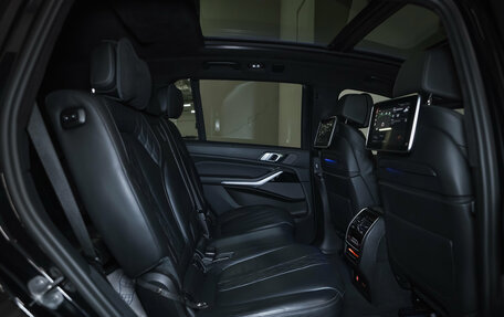 BMW X7, 2021 год, 7 990 000 рублей, 27 фотография