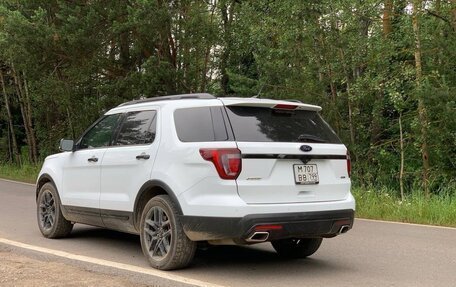 Ford Explorer VI, 2015 год, 2 100 000 рублей, 3 фотография