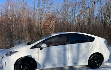 Toyota Prius, 2012 год, 980 000 рублей, 3 фотография
