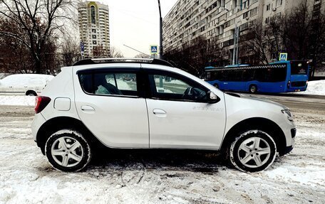 Renault Sandero II рестайлинг, 2017 год, 799 000 рублей, 2 фотография