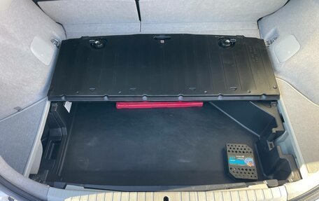 Toyota Prius, 2012 год, 980 000 рублей, 10 фотография