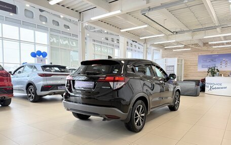 Honda Vezel, 2017 год, 1 749 999 рублей, 6 фотография