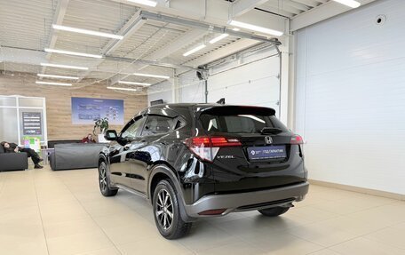 Honda Vezel, 2017 год, 1 749 999 рублей, 4 фотография