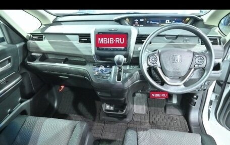 Honda Freed II, 2023 год, 1 680 000 рублей, 5 фотография