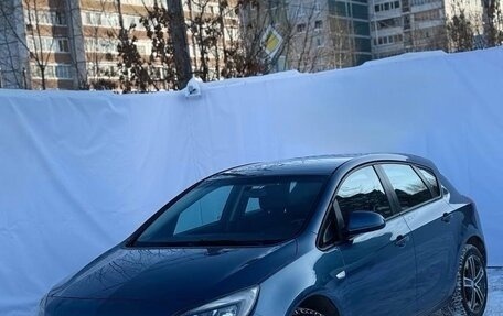 Opel Astra J, 2013 год, 675 000 рублей, 1 фотография