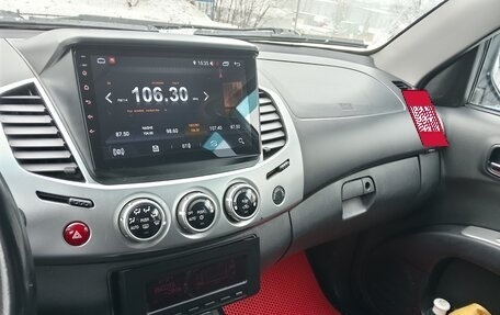 Mitsubishi L200 IV рестайлинг, 2013 год, 1 600 000 рублей, 10 фотография