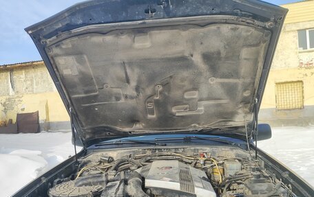 Toyota Land Cruiser 100 рестайлинг 2, 2006 год, 1 300 000 рублей, 23 фотография