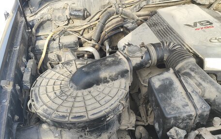 Toyota Land Cruiser 100 рестайлинг 2, 2006 год, 1 300 000 рублей, 21 фотография