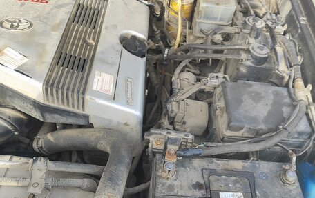 Toyota Land Cruiser 100 рестайлинг 2, 2006 год, 1 300 000 рублей, 22 фотография