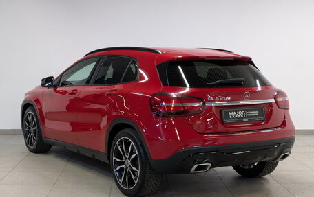 Mercedes-Benz GLA, 2019 год, 2 700 000 рублей, 7 фотография