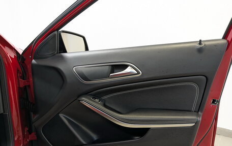 Mercedes-Benz GLA, 2019 год, 2 700 000 рублей, 24 фотография