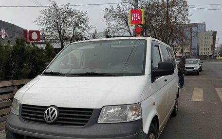 Volkswagen Transporter T5 рестайлинг, 2007 год, 1 010 000 рублей, 1 фотография