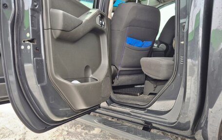 Nissan Navara (Frontier), 2006 год, 749 000 рублей, 8 фотография