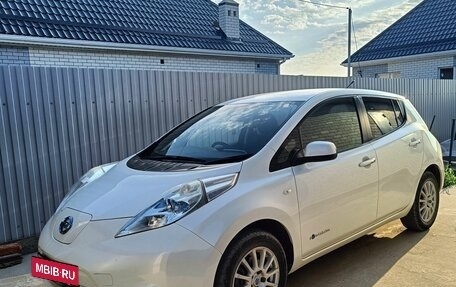 Nissan Leaf I, 2013 год, 550 000 рублей, 3 фотография