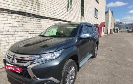 Mitsubishi Pajero Sport III рестайлинг, 2018 год, 3 850 000 рублей, 3 фотография