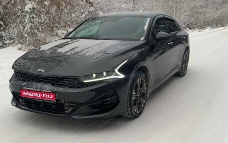 KIA K5, 2022 год, 2 260 000 рублей, 1 фотография