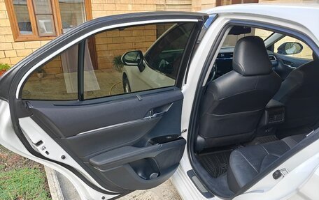 Toyota Camry, 2021 год, 3 150 000 рублей, 6 фотография