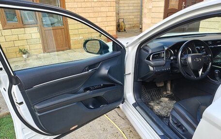 Toyota Camry, 2021 год, 3 150 000 рублей, 4 фотография