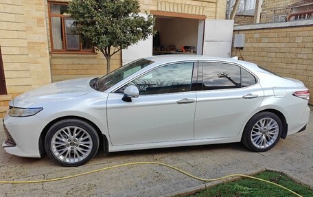 Toyota Camry, 2021 год, 3 150 000 рублей, 2 фотография