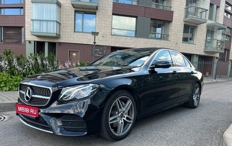 Mercedes-Benz E-Класс, 2018 год, 3 600 000 рублей, 5 фотография