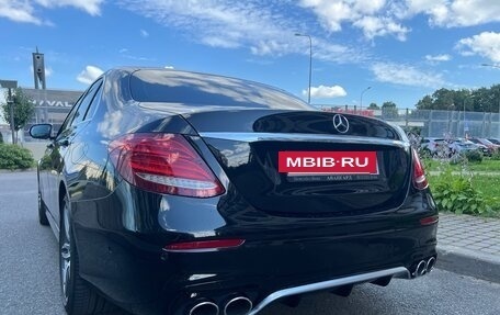 Mercedes-Benz E-Класс, 2018 год, 3 600 000 рублей, 6 фотография