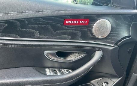 Mercedes-Benz E-Класс, 2018 год, 3 600 000 рублей, 10 фотография