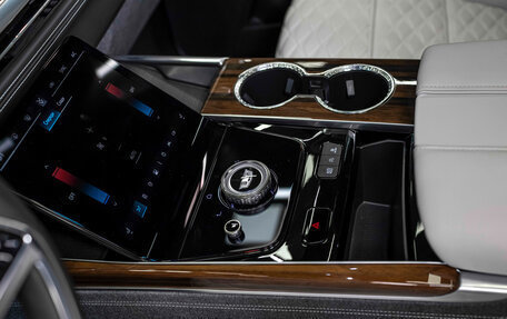 Cadillac Escalade V, 2025 год, 19 800 000 рублей, 15 фотография
