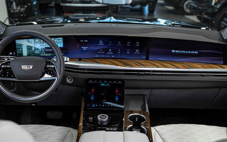 Cadillac Escalade V, 2025 год, 19 800 000 рублей, 30 фотография