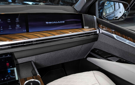 Cadillac Escalade V, 2025 год, 19 800 000 рублей, 31 фотография