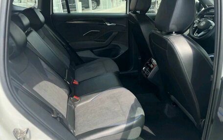 Volkswagen Tiguan, 2025 год, 5 600 000 рублей, 13 фотография