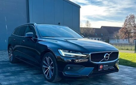 Volvo V60 Cross Country II, 2022 год, 3 193 000 рублей, 1 фотография