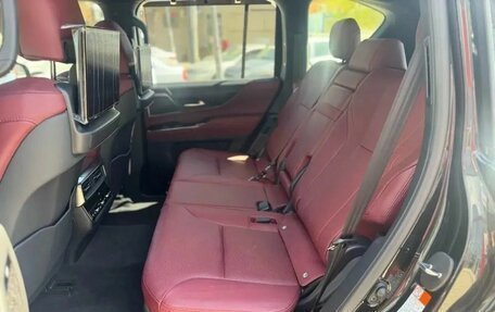 Lexus LX, 2025 год, 18 900 000 рублей, 13 фотография