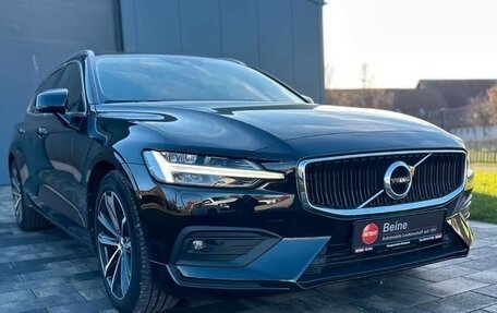 Volvo V60 Cross Country II, 2022 год, 3 193 000 рублей, 3 фотография