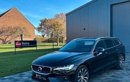 Volvo V60 Cross Country II, 2022 год, 3 193 000 рублей, 6 фотография