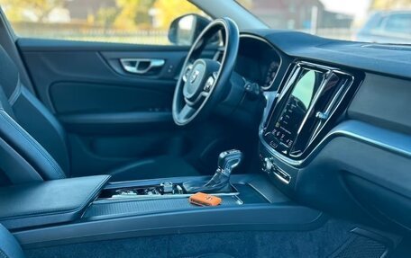 Volvo V60 Cross Country II, 2022 год, 3 193 000 рублей, 16 фотография