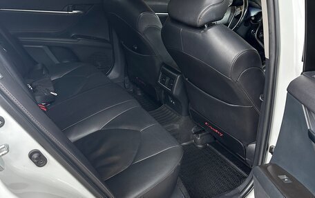 Toyota Camry, 2020 год, 3 150 000 рублей, 10 фотография