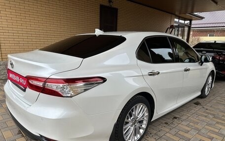 Toyota Camry, 2020 год, 3 150 000 рублей, 2 фотография