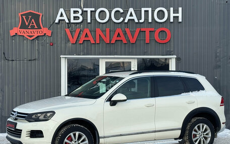 Volkswagen Touareg III, 2011 год, 1 650 000 рублей, 1 фотография
