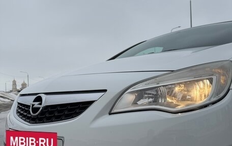 Opel Astra J, 2011 год, 675 000 рублей, 3 фотография