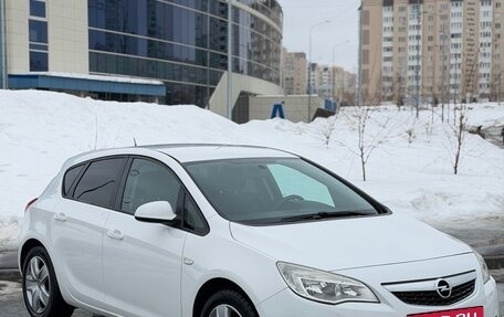 Opel Astra J, 2011 год, 675 000 рублей, 6 фотография