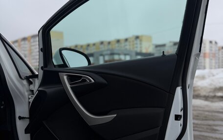 Opel Astra J, 2011 год, 675 000 рублей, 17 фотография