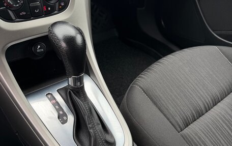 Opel Astra J, 2011 год, 675 000 рублей, 39 фотография