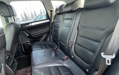 Volkswagen Touareg III, 2011 год, 1 650 000 рублей, 10 фотография