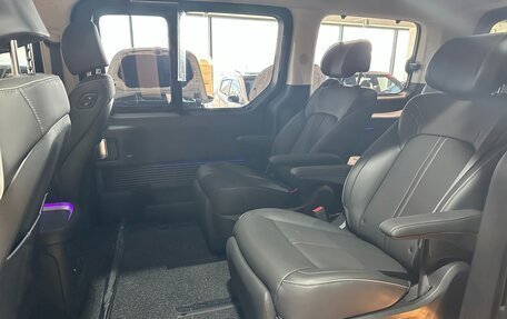 Hyundai Staria, 2024 год, 10 790 000 рублей, 17 фотография