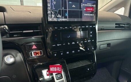 Hyundai Staria, 2024 год, 10 790 000 рублей, 11 фотография