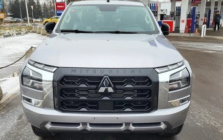 Mitsubishi L200, 2024 год, 4 300 000 рублей, 4 фотография