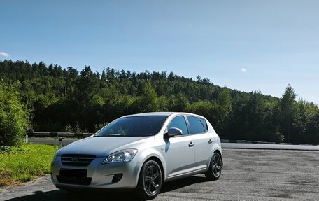 KIA cee'd I рестайлинг, 2009 год, 630 000 рублей, 1 фотография