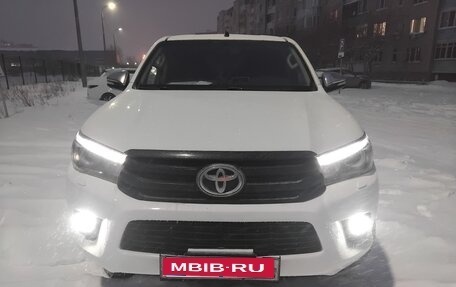 Toyota Hilux VIII, 2015 год, 2 800 000 рублей, 1 фотография